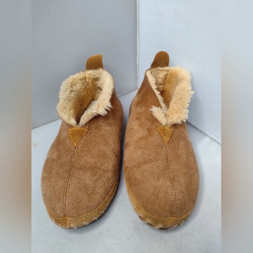 LL Bean Mens Wicked Good Slippers Boots Moccasin Size 9 Wide Tan A21